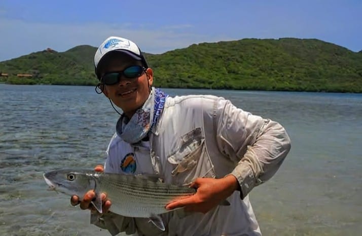 Roatan fly fishing on the flats