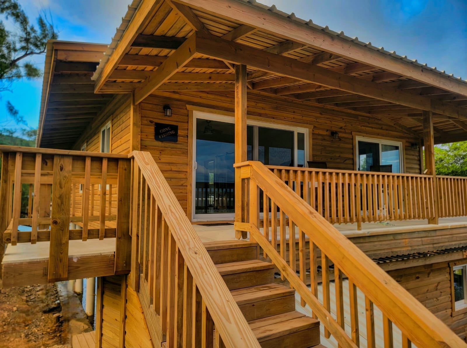 Deck at the Roatan fishing lodge