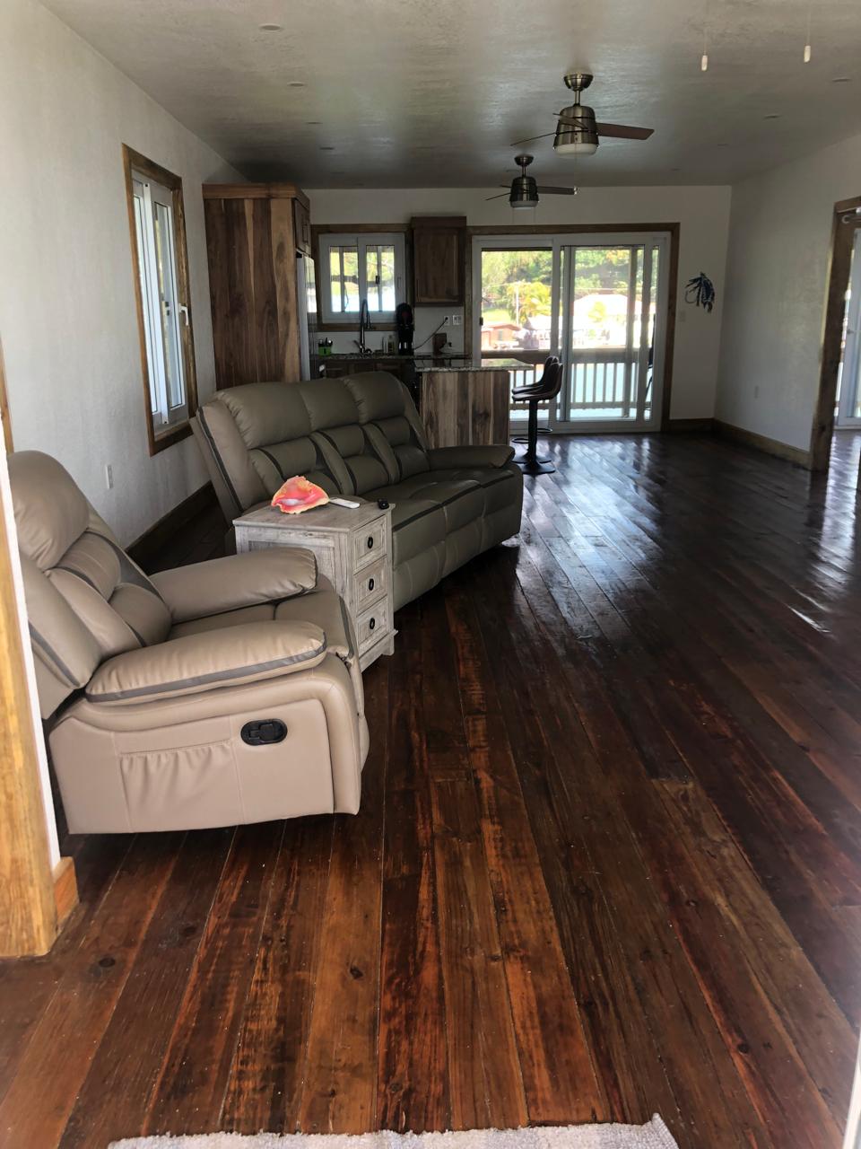 Roatan Flats Fishing JJ lodge interior